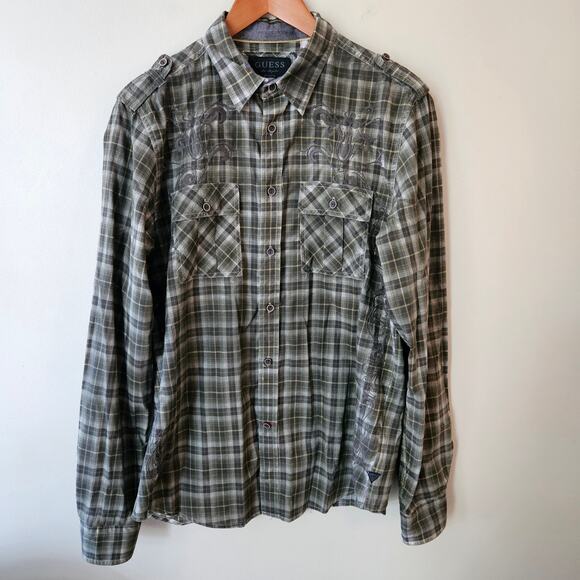 Vintage Y2K Guess Men's Button Down Shirt, Size Small Plaid Embroidered Grunge - Picture 1 of 8
